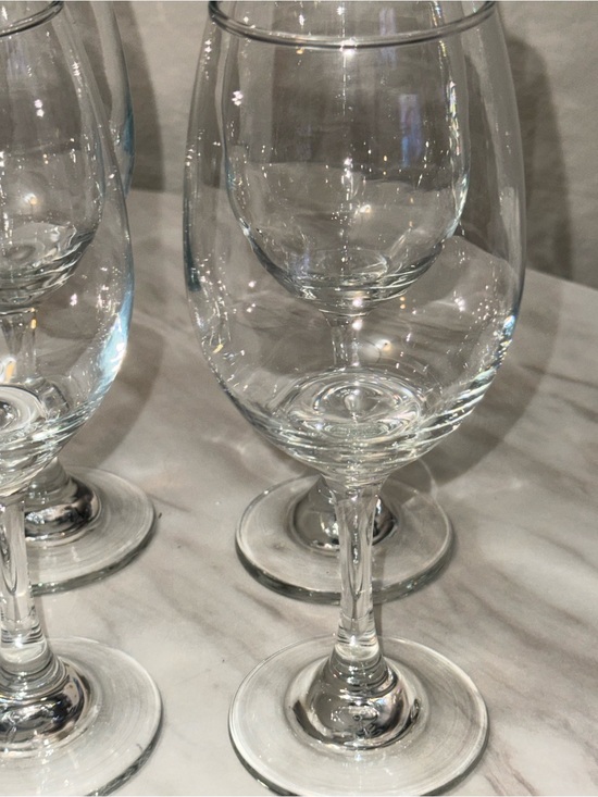 Other - Clear Decorated Wine Glasses Set of 4, 10 oz Round Modern Stemmed 9 in
